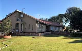2.5 ha Farm in Tarlton