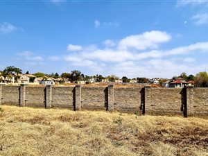 2.1 ha Land available in Sunninghill