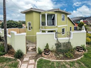 4 Bed House in Phoenix