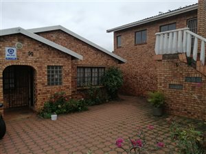 4 Bed House in Burlington Heights