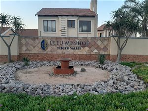 2 Bed Apartment in Silver Lakes