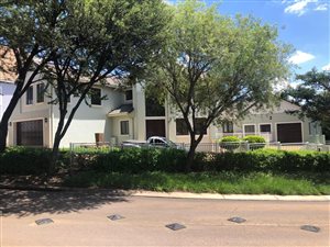4 Bed House in Woodlands Estate