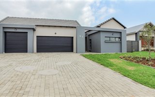 4 Bedroom House in Midstream Ridge Estate