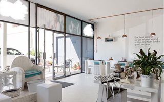 93 m² Retail Space in Linden