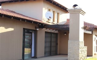 3 Bedroom House in Fleurdal