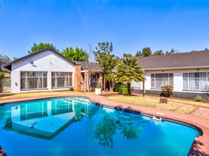 4 Bed House in Esther Park