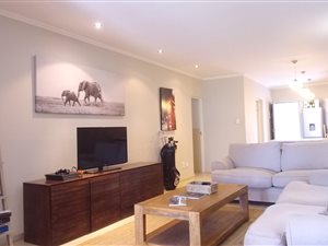 2 Bed Apartment in Hurlingham Manor