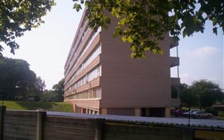 2 Bedroom Flat in Pioneer Park
