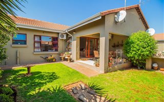 2 Bedroom Townhouse in Hughes