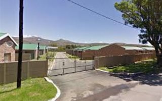 2 Bedroom Cluster in Cradock