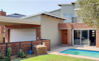 3 Bedroom House in Rietvalleirand