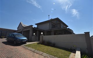 3 Bedroom Townhouse in White River