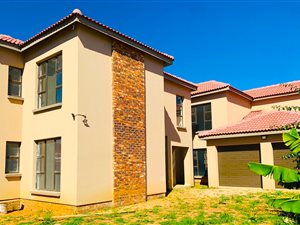 5 Bed House in Parkhaven