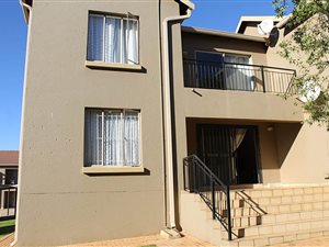 2 Bed Apartment in Ruimsig