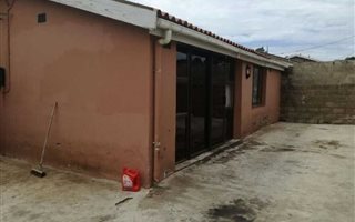 2 Bedroom House in KwaMashu