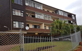 1.5 Bedroom Apartment in Illovo Beach
