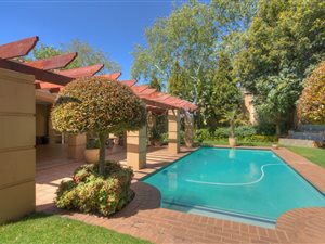2 Bed Apartment in Melrose Estate