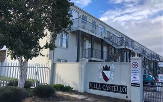 2 Bedroom Flat in Die Bos
