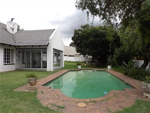 4 Bed House in Lonehill
