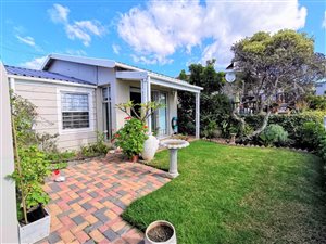 4 Bed House in Boland Park