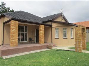 4 Bed House in Brakpan Central