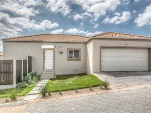 3 Bed House in Westbrook