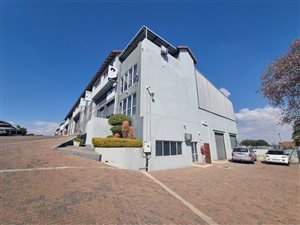 414 m² Industrial space in Halfway House
