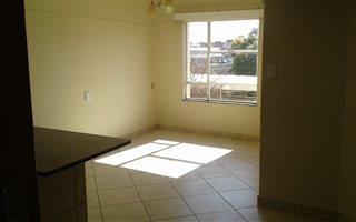 1 Bedroom Flat in Kroonstad