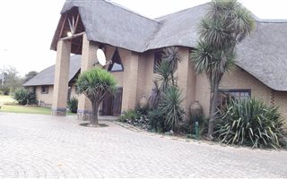 4 Bedroom House in Naauwpoort