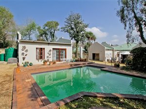 3 Bed House in Kensington