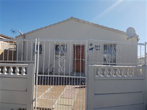 3 Bed House in Mitchells Plain