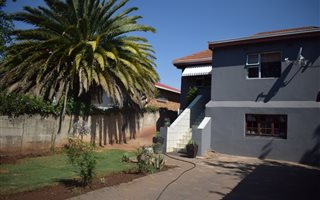 3 Bedroom House in Kensington