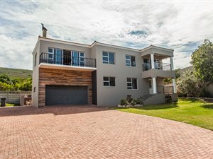 3 Bed House in Beachview