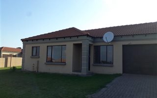 3 Bedroom House in Jackaroo Park