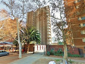 1.5 Bed Apartment in Pretoria Central