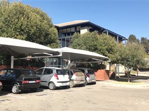 117 m² Commercial space in Senderwood