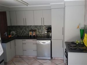 3 Bedroom House in Suiderberg