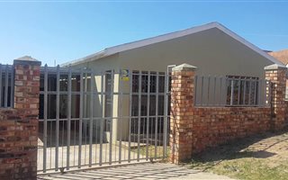 2 Bedroom House in Kwadwesi