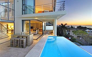 6 Bedroom House in Camps Bay