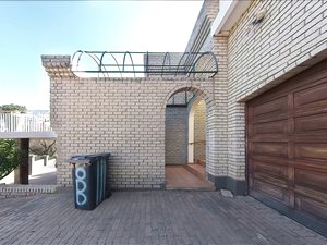 4 Bed House in Baileys Muckleneuk
