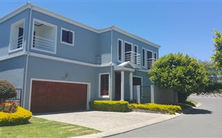 3 Bedroom House in Carlswald Estate