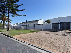 3 Bed House in Marina Da Gama