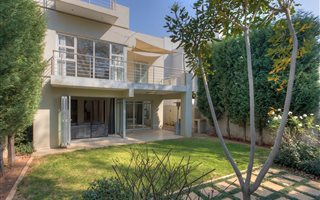 2 Bedroom Townhouse in Houghton Estate