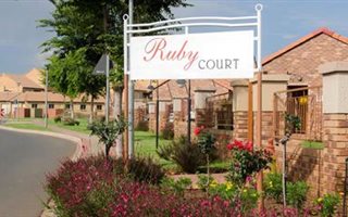 2 Bedroom Townhouse in Eco Park