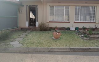 2 Bedroom Simplex in Meyerton Central