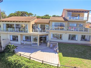6 Bed House in Lower Robberg