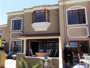 3 Bedroom House in Miravaal