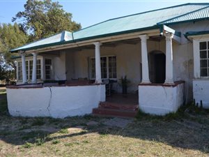 4.3 ha Farm in Douglas Valley
