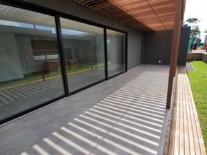 3 Bed House in Sheffield Beach