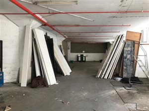 200 m² Industrial space in Mayville